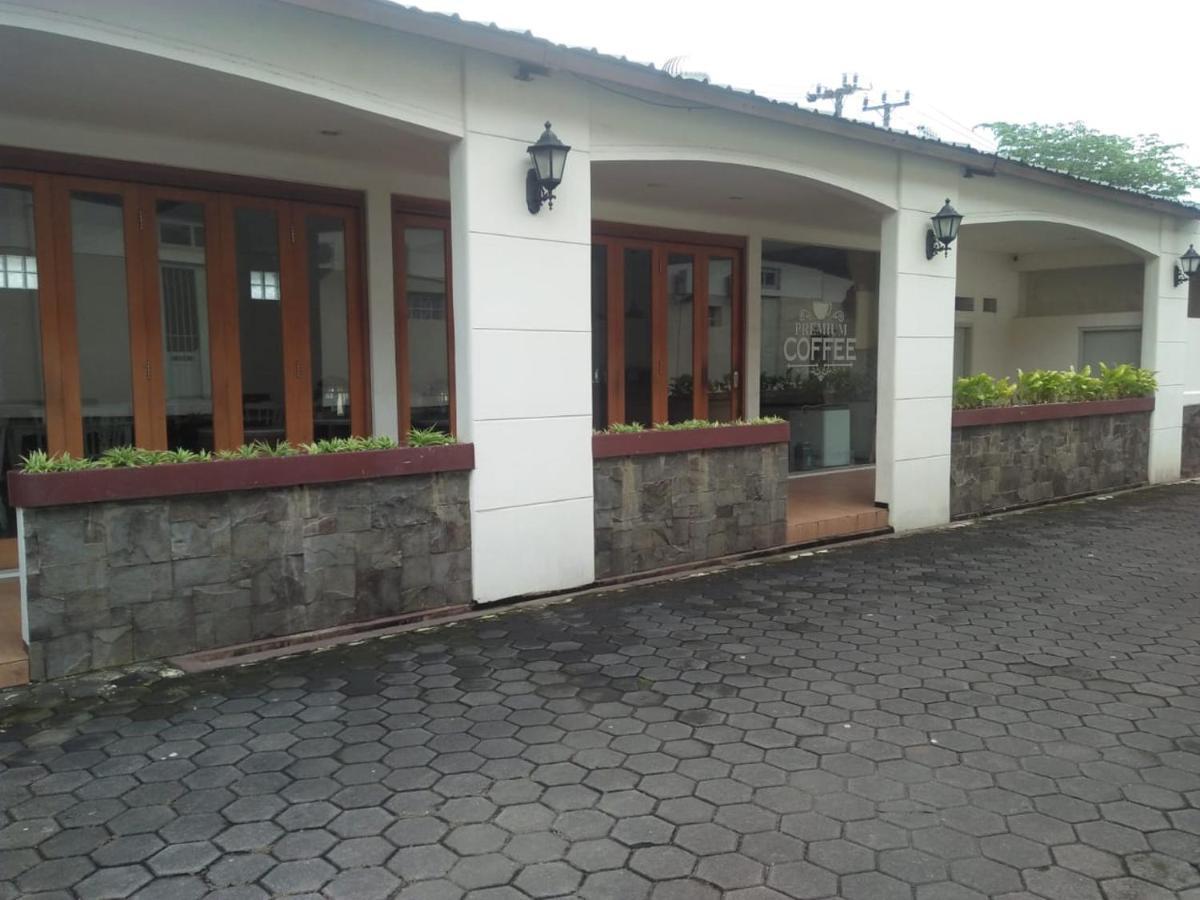 Hotel Besar Purwokerto Exterior foto